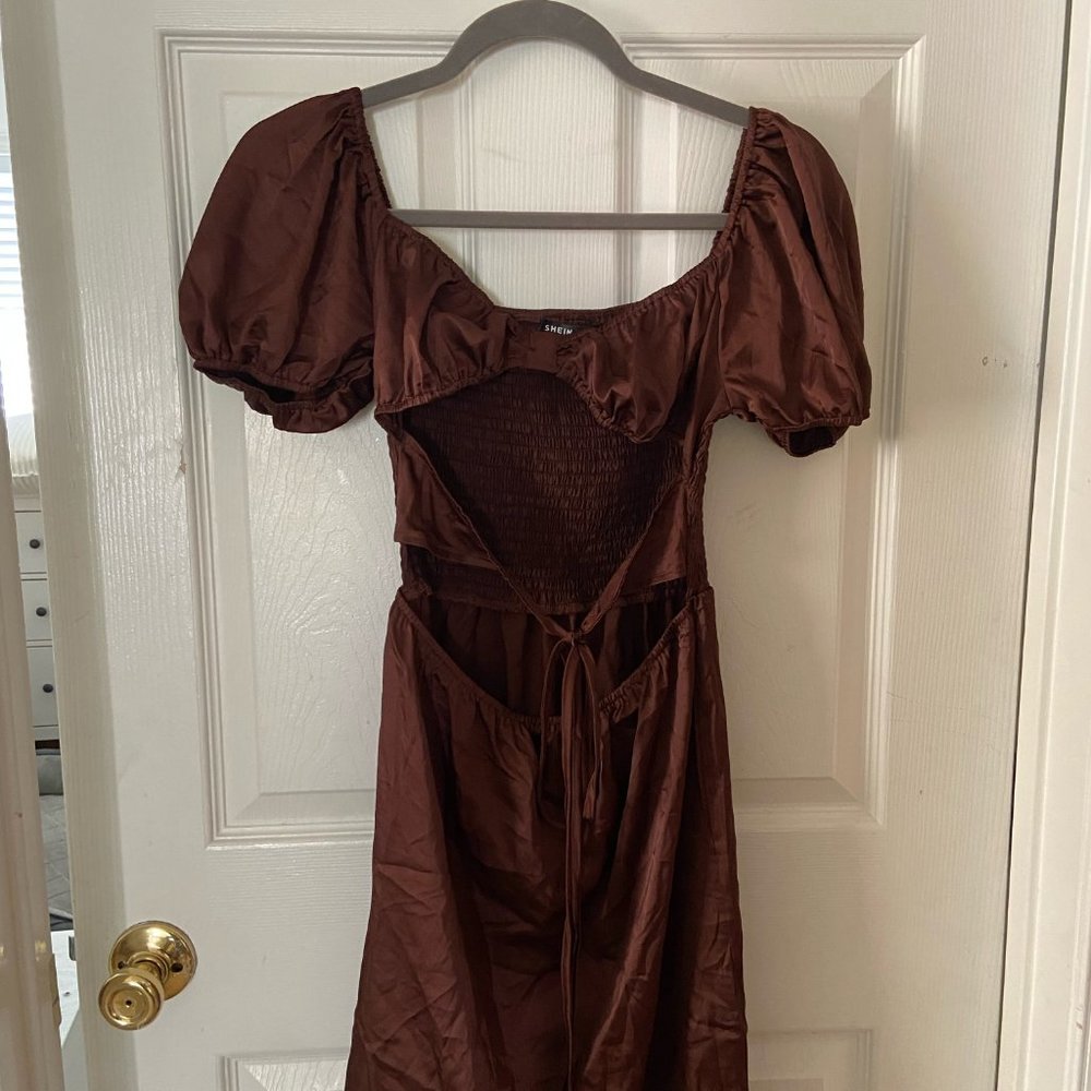 Puff sleeve cutout dress